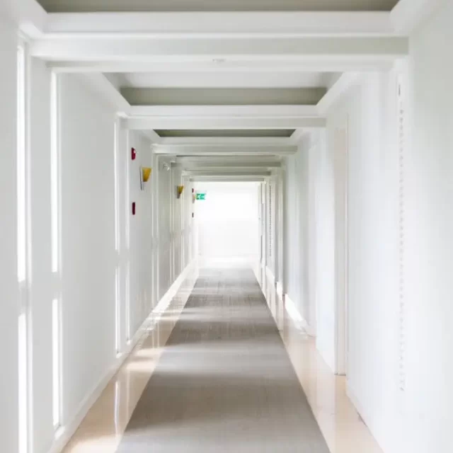Middlemen Hallway